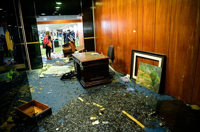 Entrada do Gabinete da Presidência do Senado vandalizada nos ataques de domingo - Pedro França/Agência Senado