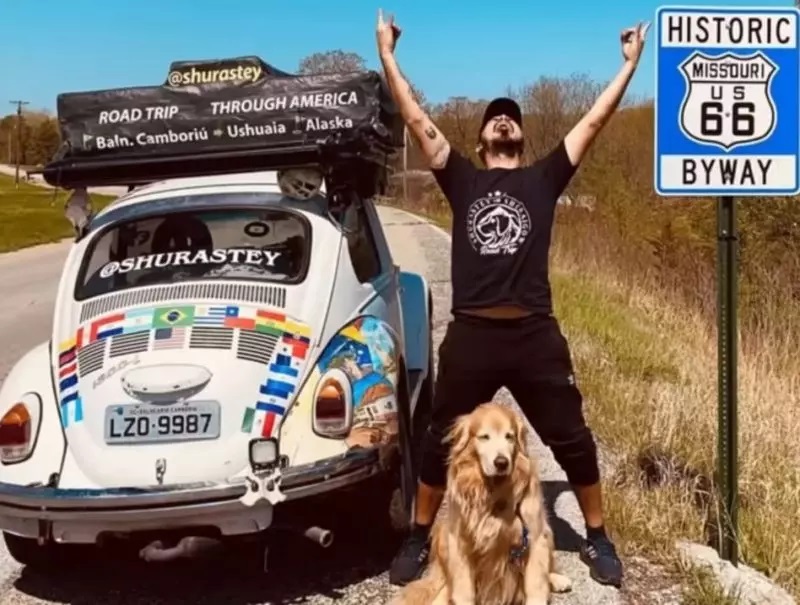 Jesse, Shurastey e Dodongo em foto divulgada no vídeo do canal em 25 de maio – Foto: Divulgação/ND
