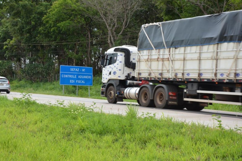 Dispensa da impressão do DANFE, para acompanhar o trasporte de mercadoria, passa a valer a partir desta terça-feira (10.01) - Foto por: Ademar Andreola-Sefaz/MT