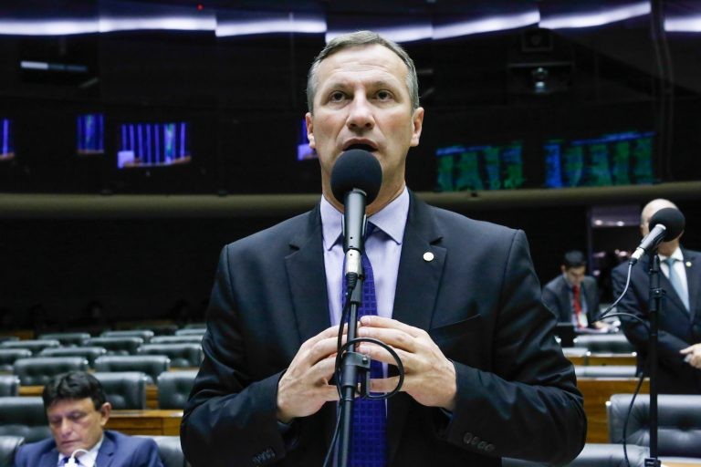 Sanderson, autor da proposta - (Foto: Elaine Menke/Câmara do Deputados)