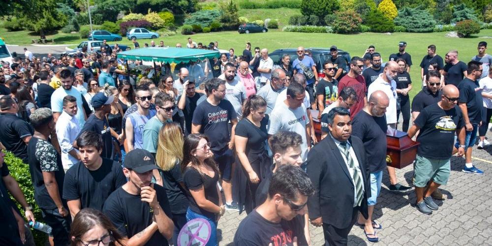 Família Innocente da Silva foi enterrada nesta terça | Foto: Guilherme Almeida
