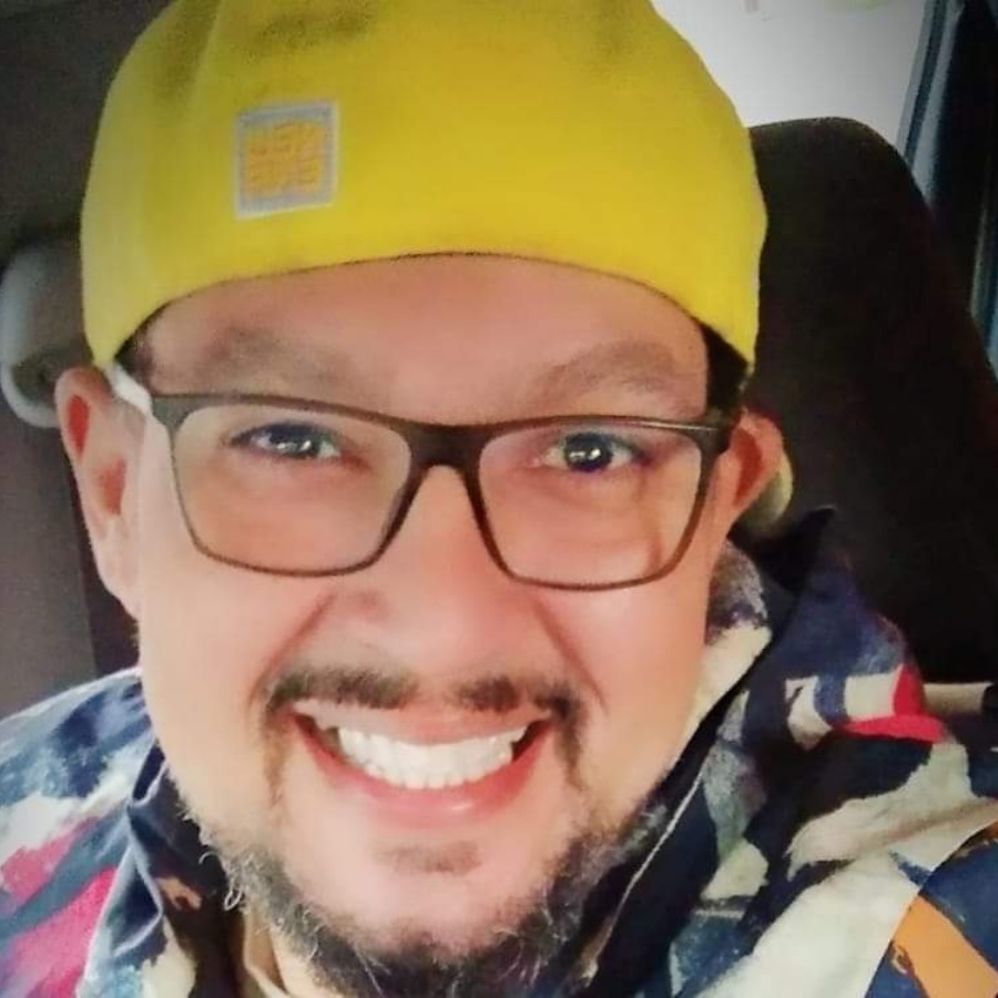Otávio Frota, de 46 anos, foi atropelado por caminhoneiro que momentos antes havia batido na traseira de seu carro Imagem: Reprodução/Facebook