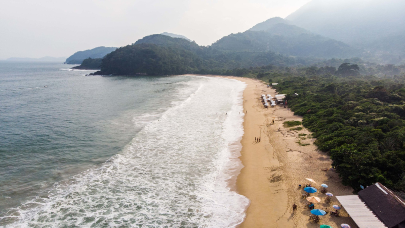 Praia do Prumirim em Ubatuba (SP). Crédito: Rogério Cassimiro/MTUR
