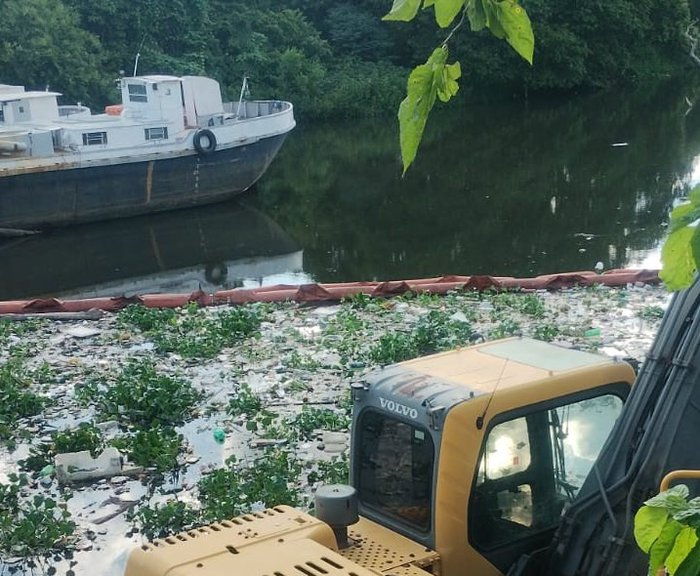 Nova estrutura instalada no Rio Gravataí forma barreira mais resistente para a contenção dos resíduos FDM / Divulgação