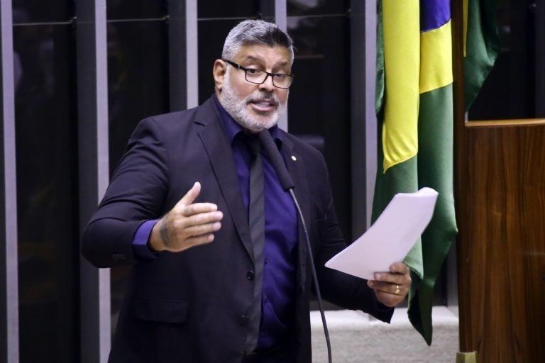 Frota: “As matérias da grade curricular deverão chegar a todos os alunos, sem exceção” - (Foto: Cleia Viana/Câmara dos Deputados)