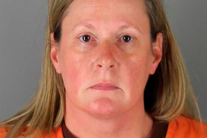 Mulher pagou fiança de R$ 560 mil - (Foto: Hennepin County Sheriff's Office/Handout via REUTERS - 14.4.2021)