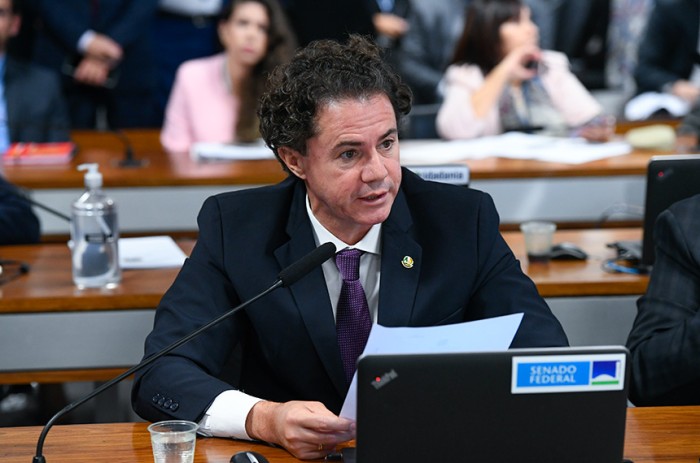 Veneziano: Álvaro Gaudêncio Filho soube representar os cidadãos paraibanos, principalmente aqueles que vivem sob as agruras, sob as intempéries climáticas - Marcos Oliveira/Agência Senado