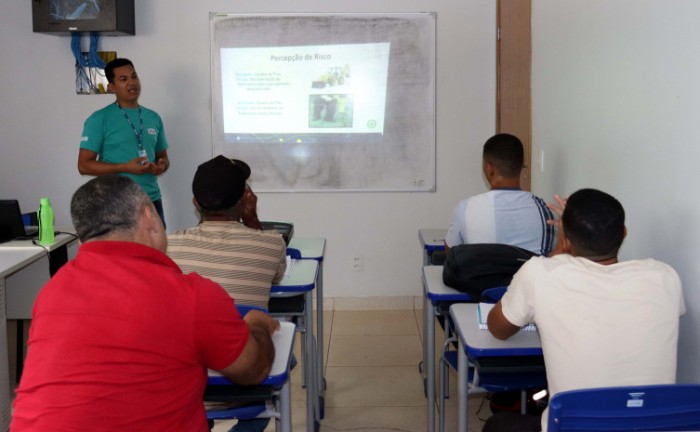 Aulas são divididas entre teóricas e práticas no Escritório Social - Foto: Vitória Soares/Governo do Tocantins
