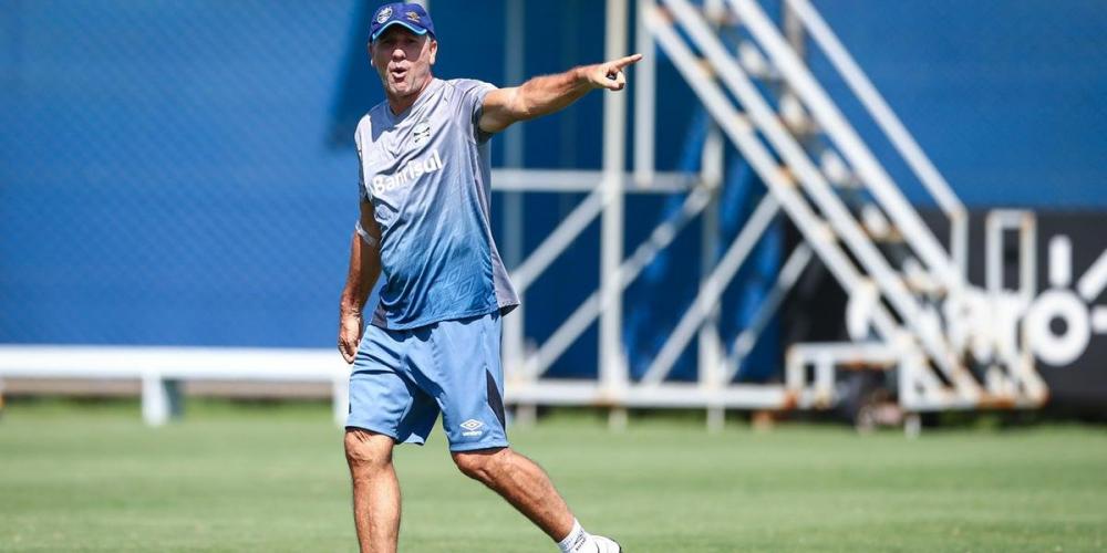 Renato Portaluppi comandou o treinamento na manhã desta quarta | Foto: Lucas Uebel / Grêmio / Divulgação / CP