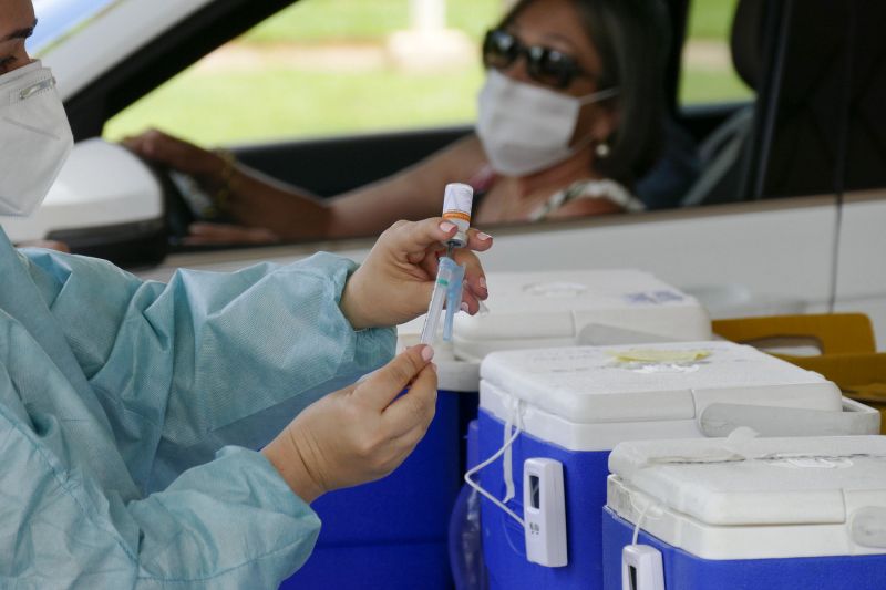 Novas vacinas, como a da Pfizer, exigem temperatura de armazenamento a -20ºC - (Foto: Roque de Sá/Agência Senado - 23.03.2021)