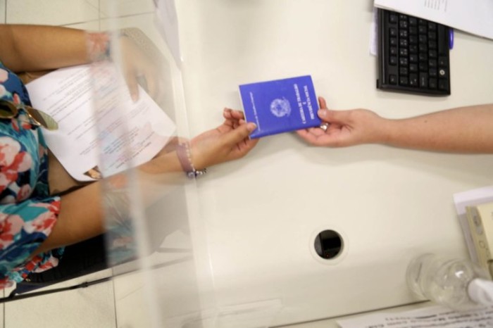 Iniciativa busca afastar mulher da situação de violência - (Foto: Gilson Abreu/AEN)