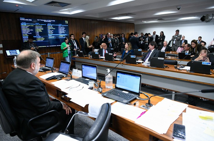 Texto foi aprovado pela Comissão de Educação em turno suplementar - Geraldo Magela/Agência Senado