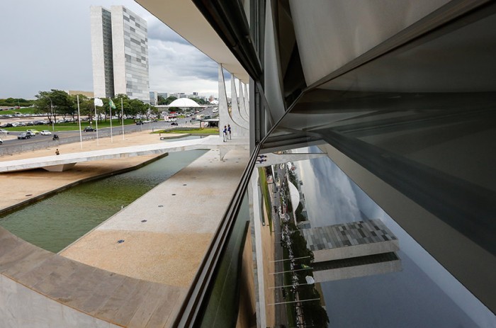 De acordo com o Executivo, a LDO está calcada no teto de gastos, e apesar de trazer projeções, ainda não considera o novo arcabouço fiscal, a ser encaminhado ao Congresso na próxima semana - Marcos Corrêa/PR