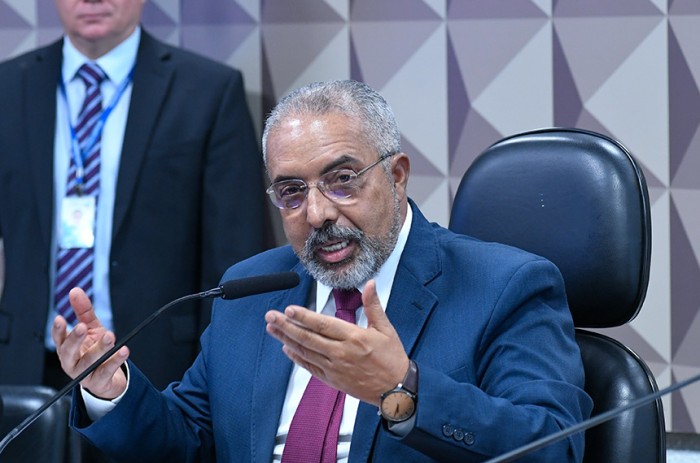 Presidente do colegiado, Paim é autor do requerimento para a audiência - Geraldo Magela/Agência Senado