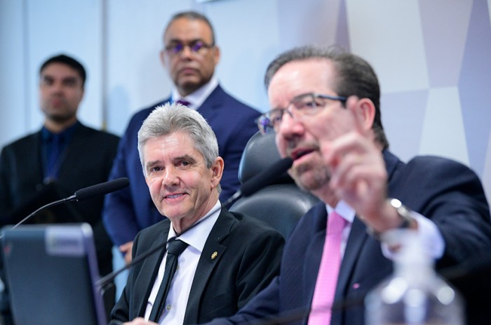 Jaime Bagattoli comandou a reunião ao lado do presidente da Embrapa, Celso Luiz Moretti - Pedro França/Agência Senado