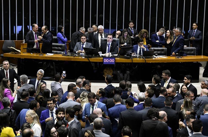 Pacheco conduz a sessão do Congresso em que foi lido o requerimento da CPMI, em 26 de abril - Foto: Jefferson Rudy/Agência Senado