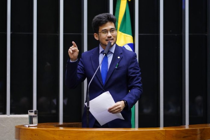 Kim Kataguiri, relator do projeto de lei - (Foto: Pablo Valadares/Câmara dos Deputados)