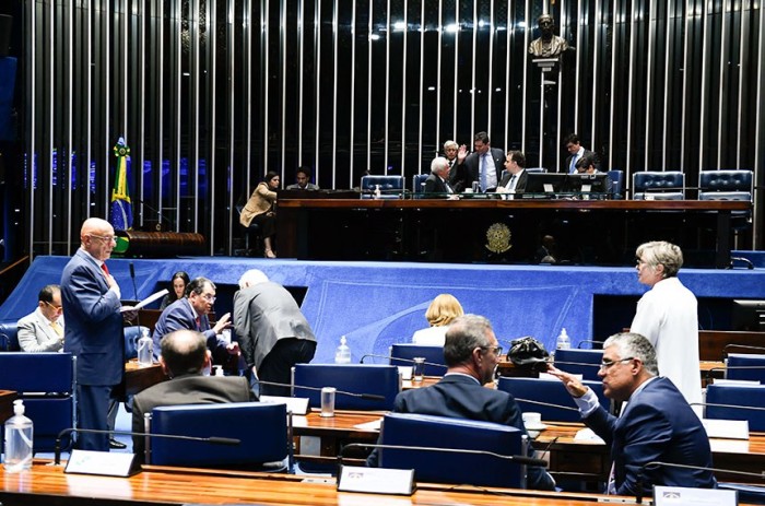 Senadores aprovaram projeto que inclui a depreciação de equipamentos e materiais nos custos de produção - Foto: Marcos Oliveira/Agência Senado