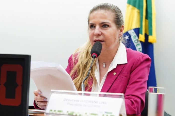 Luizianne: Quase 20 mil casos de maus-tratos contra crianças e adolescentes em 2021 - (Foto: Pablo Valadares/Câmara dos Deputados)