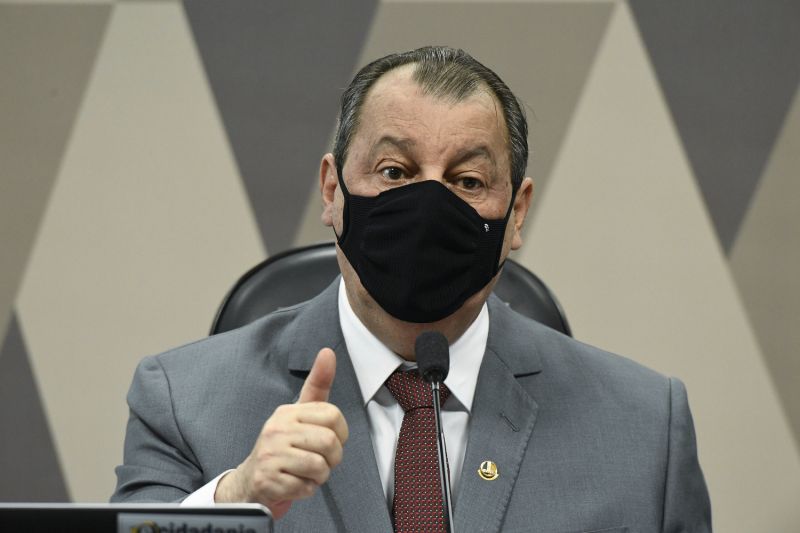Na imagem, senador Omar Aziz (PSD-AM) na CPI - (Foto: Jefferson Rudy/Agência Senado - 05.05.2021)