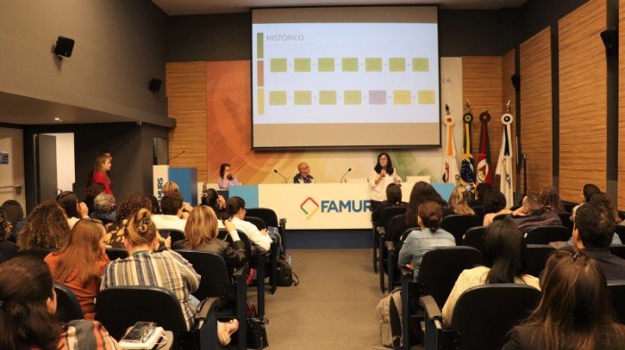 Durante apresentação do relatório, um dos temas abordados foi o aprimoramento da averiguação relacionada aos óbitos no trabalho -Foto: José Luís Zasso/Ascom SES
