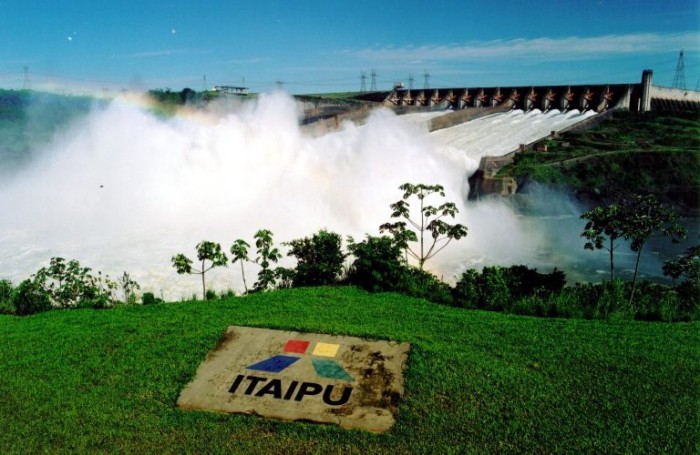 Itaipu produz cerca 8% da energia consumida no Brasil e 85% da usada no Paraguai - (Foto: Divulgação/Eletrobras)