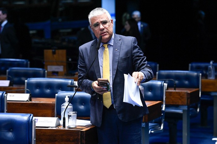 Girão apresentou voto de repúdio contra o presidente Lula por receber Maduro em Brasília - Foto: Jefferson Rudy/Agência Senado