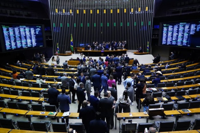 Deputados em sessão do Plenário - (Foto: Pablo Valadares/Câmara dos Deputados)