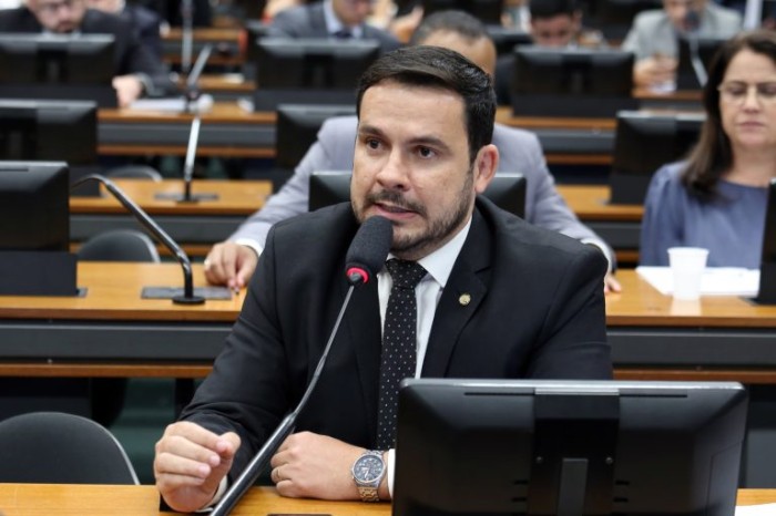 Deputado Capitão Alberto Neto, relator do projeto - (Foto: Billy Boss/Câmara dos Deputados)