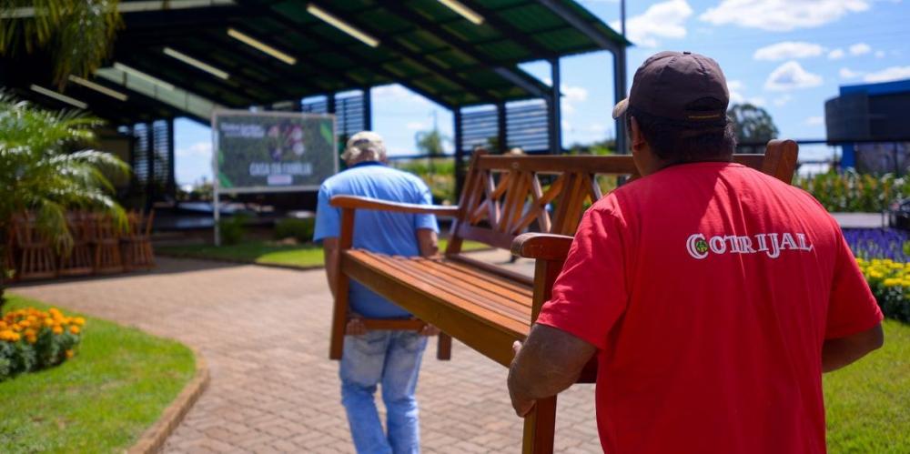 Funcionários preparam o parque para a exposição | Foto: Expodireto Cotrijal / Divulgação / CP