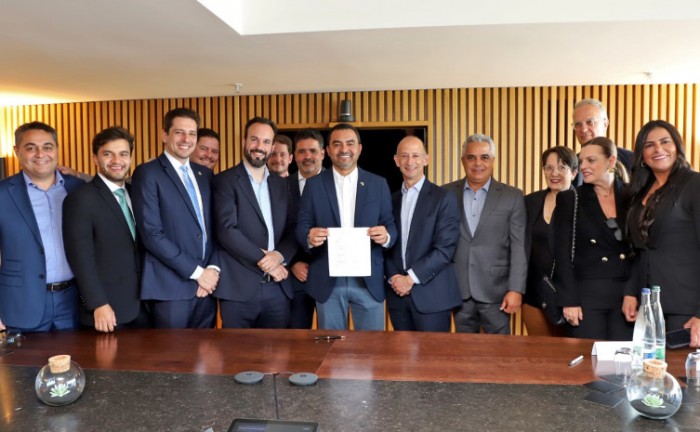 Assinatura do acordo técnico e comercial em Genebra, na Suíça, com a Mercuria Energy Trading S/A para qualificação e certificação dos créditos de carbono - Foto: Antonio Gonçalves/Governo do Tocantins