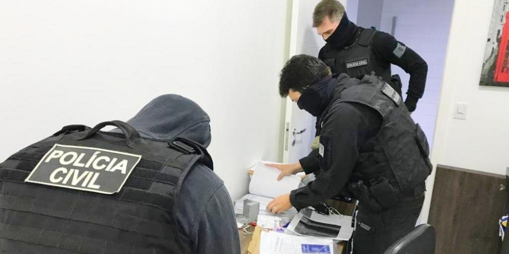 Houve o cumprimento de 17 mandados de busca e apreensão em residências e empresas dos acusados | Foto: Jorge Felipe Batista / PC / Divulgação / CP
