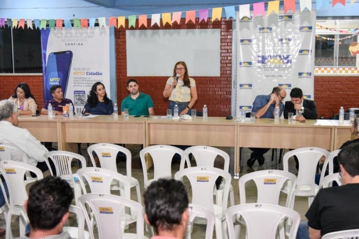 A Semed foi representada pela superintende de gestão escolar, Suiane Costa - Fotógrafo:Divulgação