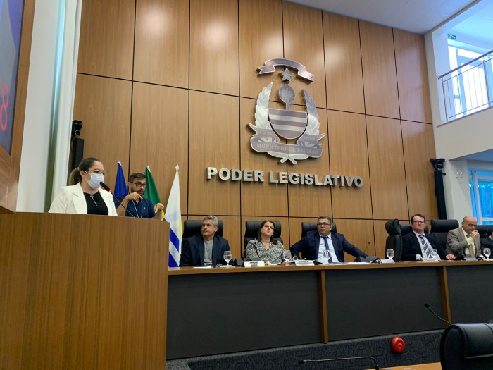 Secretária de educação de Palmas, professora Fátima de Sena, em audiência pública sobre educação inclusiva - Fotógrafo:Agnes Bittencourt