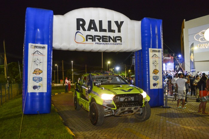 Largada promocional para competidores nas categorias Motos, UTVs e Carros que ocorreu no estacionamento do Capim Dourado Shopping - Fotógrafo:Lia Mara/Secom Palmas