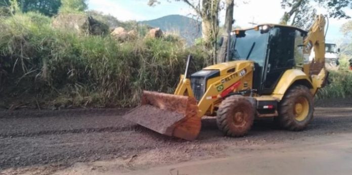 O Daer trabalha em diversas rodovias do Estado que seguem com bloqueios. | Foto: Divulgação Daer / CP