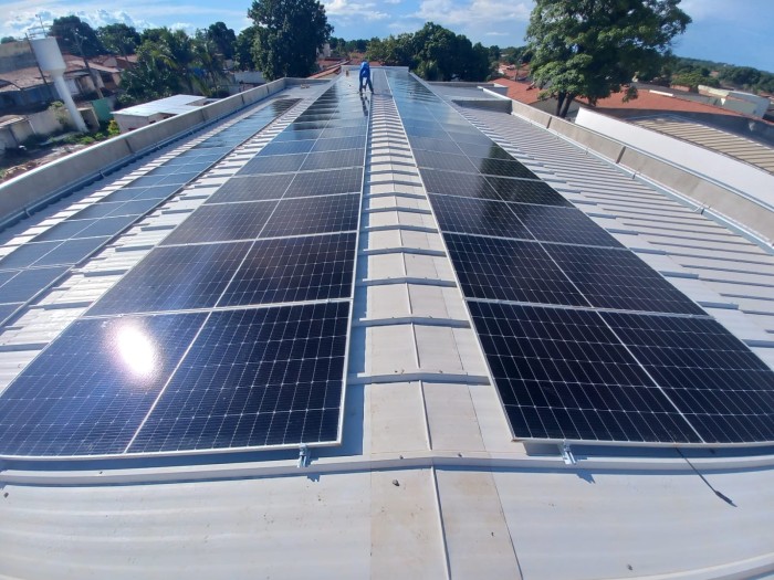 Sistema de captação de energia solar concluído em diversas unidades educacionais do município - Fotógrafo:Divulgação