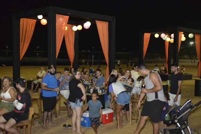 Decoração da praia foi bem aceita pelos frequentadores. - Fotógrafo:Lia Mara/Secom Palmas