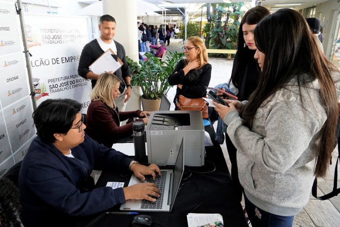 Participação em feirões de emprego para estudantes Foto: Fabrício Spatti