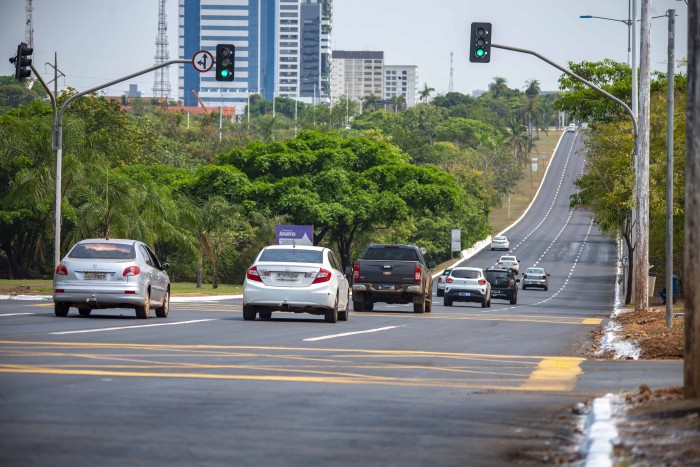 Vista da Avenida Teotônio Segurado, via que corta todo o eixo norte-sul da Capital - Fotógrafo:Luciana Pires/Secom Palmas