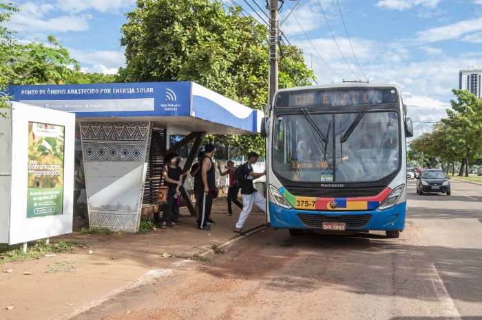 Abrigos serão implantados, realocados e adequados para melhor conforto e segurança dos usuáriosFoto: Lia Mara/Secom Palmas - Fotógrafo:Divulgação
