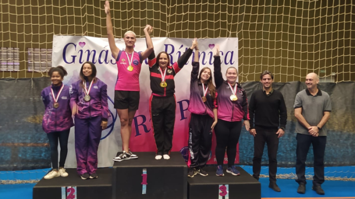 Atletas da ginástica rítmica são premiados nos Jogos Regionais