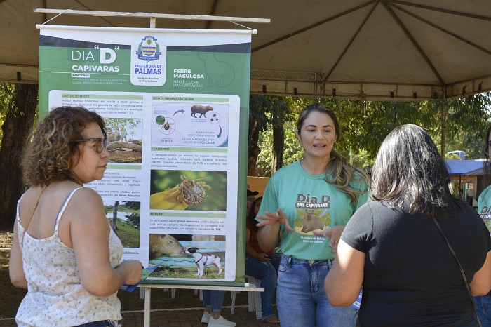 A gerente de Monitoramento Ambiental da FMA, América da Mata, explica que as capivaras devem ser preservadas - Fotógrafo:Lia Mara/Secom Palmas