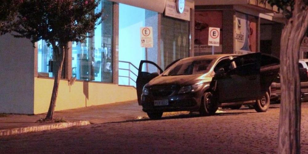 Troca de tiros ocorreu durante a madrugada desta sexta-feira em Paraí | Foto: Record TV RS / Reprodução / CP