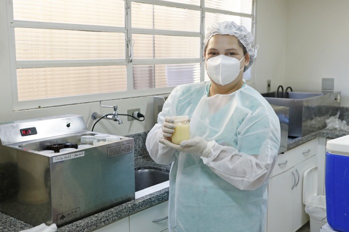 Banco de Leite Humano pasteuriza e doa leite para UTIs neonatais. Foto: Marcos Morelli/Pref. Rio Preto.