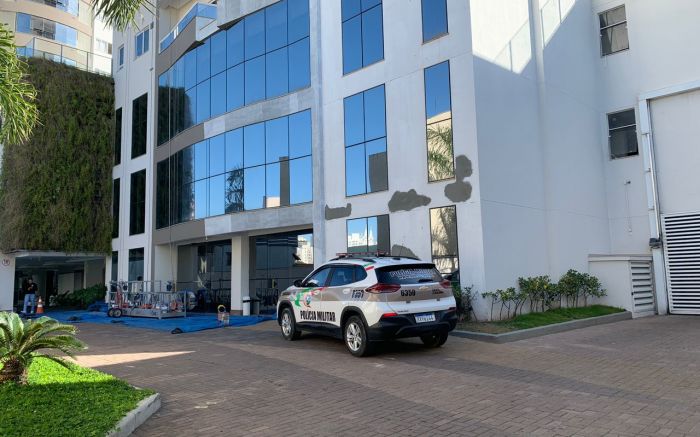 Polícias militar, civil e científica atenderam a ocorrência (Foto: da redação)