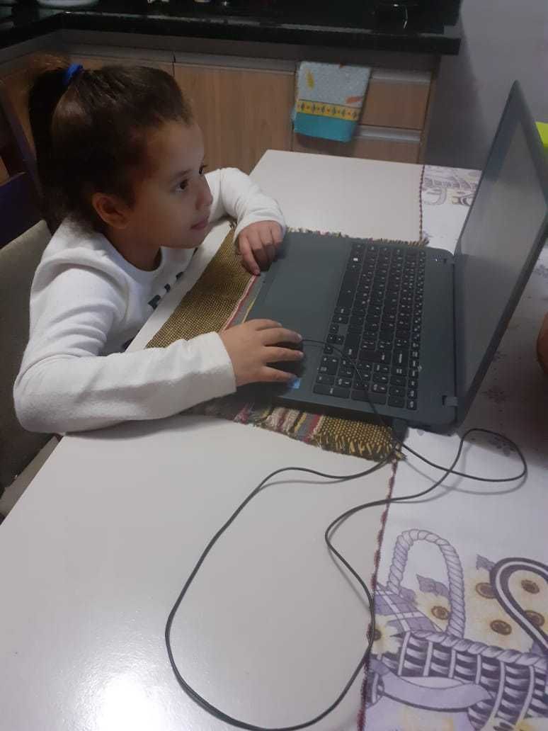 Ana Clara vai ganhar aulas de reforço para desenvolver melhor seu aprendizado - (Foto: Divulgação/Arquivo pessoal)