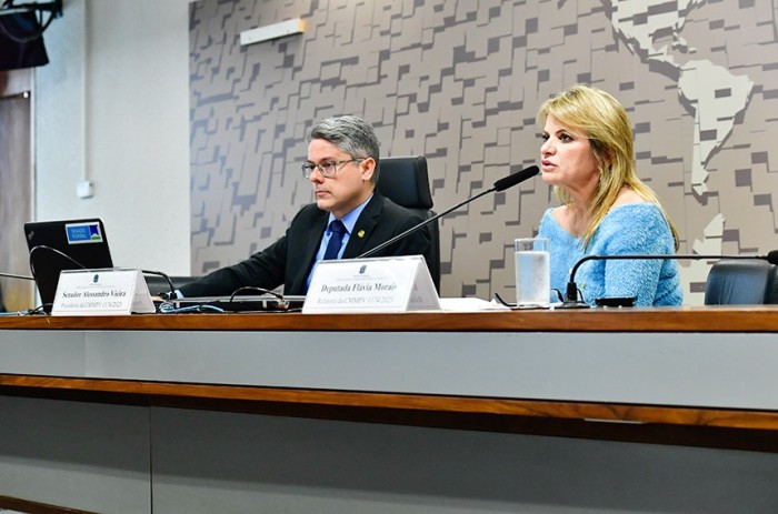 Alessandro Vieira é presidente e a deputada Flávia Morais, relatora da comissão mista da MP - Foto: Waldemir Barreto/Agência Senado