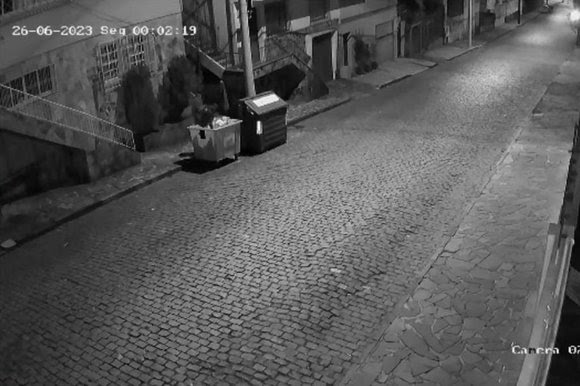 O ato de vandalismo foi registrado por volta da 00h02min de 26 de julho deste ano em uma rua do bairro Marechal Floriano Reprodução / Divulgação Polícia Civil