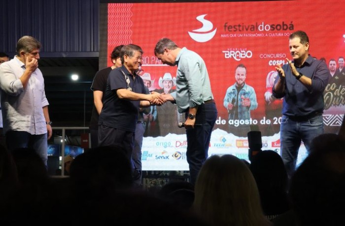 Álvaro Rezende